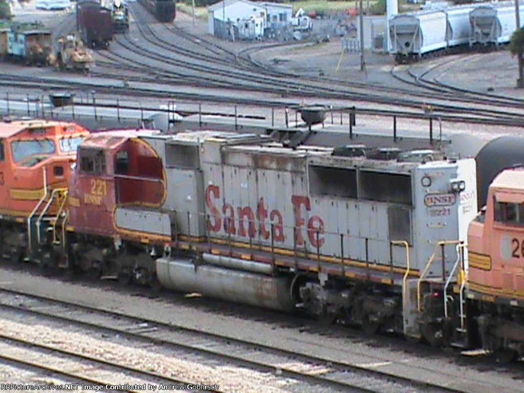 BNSF 221/8221